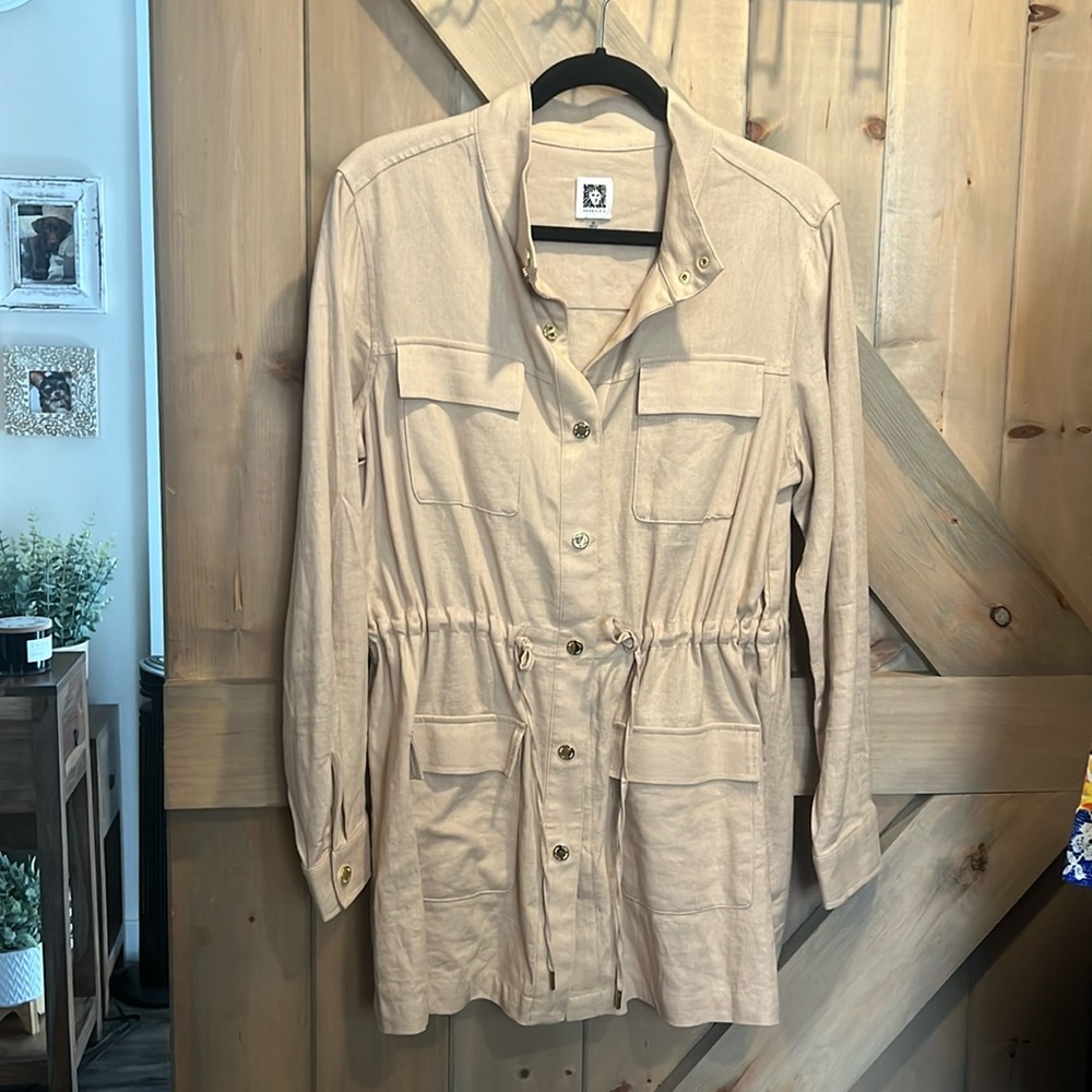 Anne Klein tan utility jacket in size medium. Worn once. Like new. Linen blend